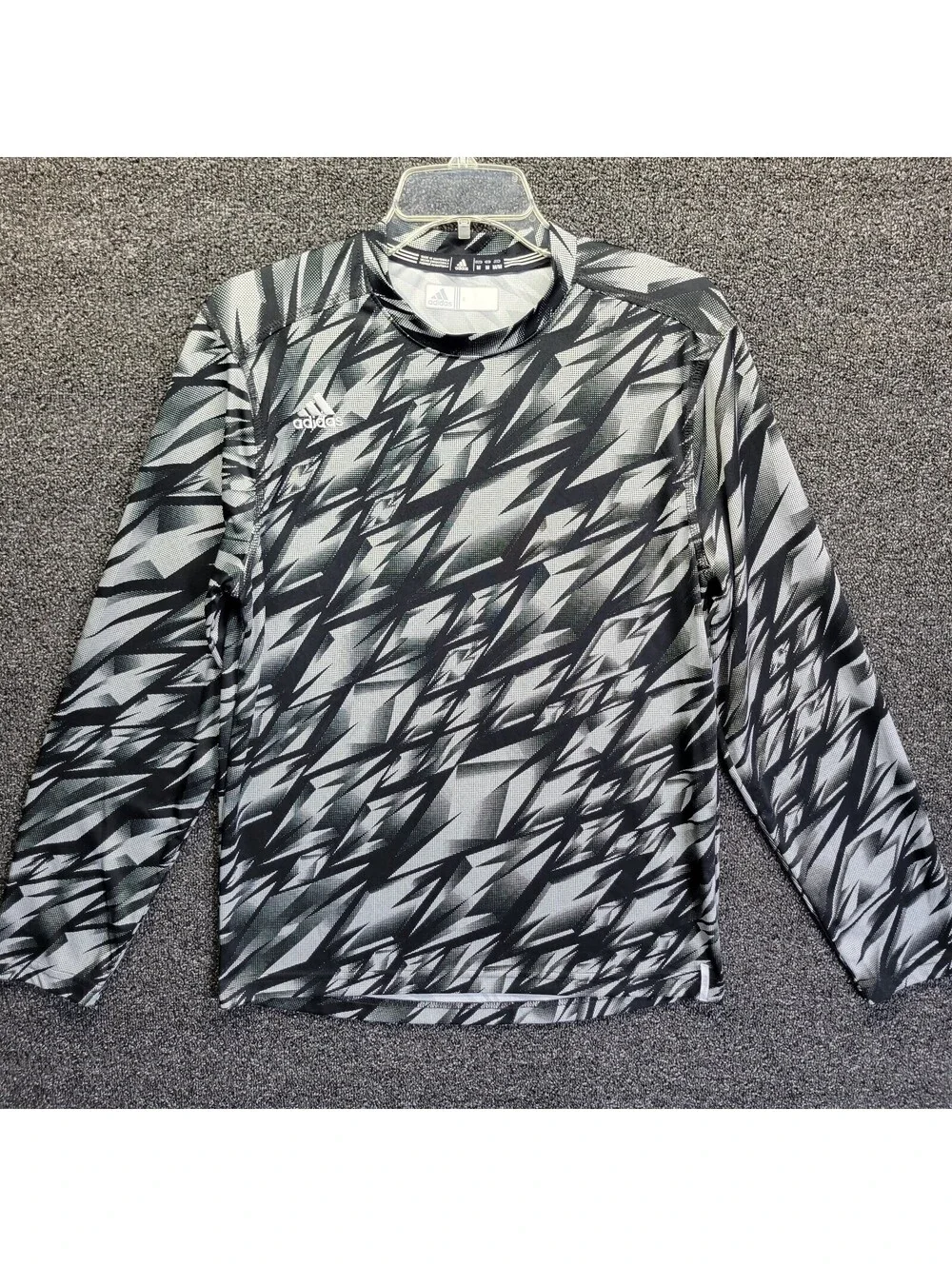 Adidas Men's Sz M white/Black Geometric print Long Sleeve T-Shirt